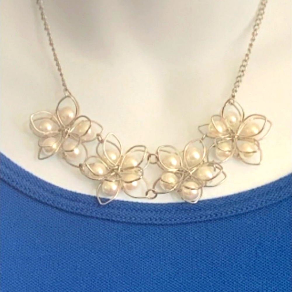 Pearl Flower Necklace